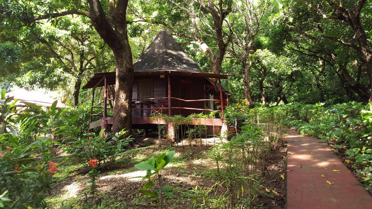 Hotel Los Mangos Montezuma Exterior photo