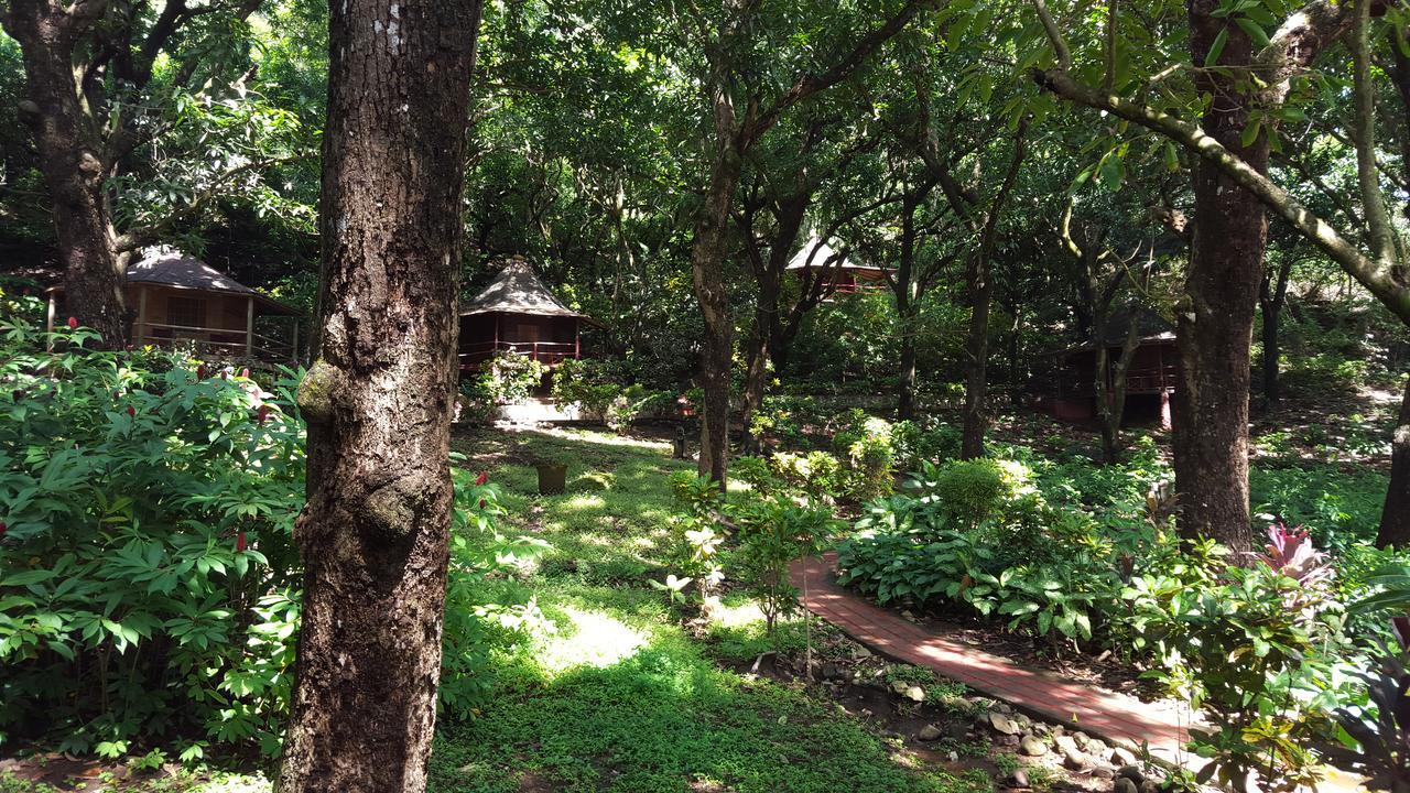 Hotel Los Mangos Montezuma Exterior photo